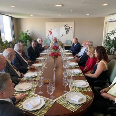 CFMV e SNA discutem desafios da Medicina Veterinária e possibilidade de parceria estratégica